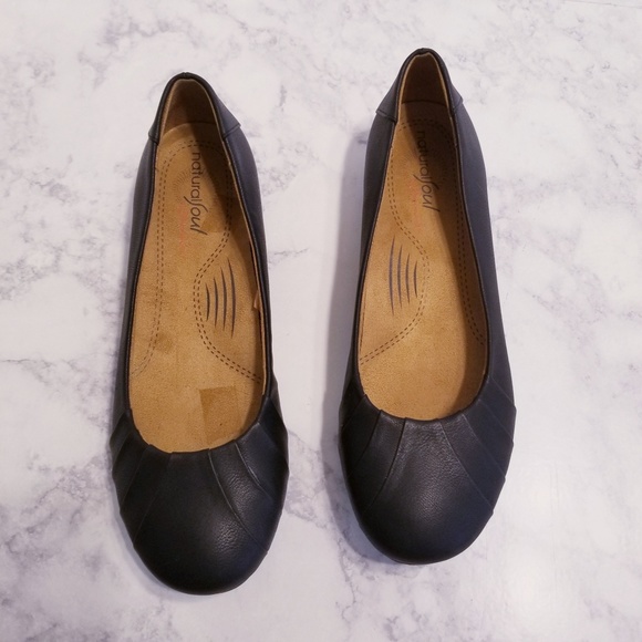 comfortable black flats for work